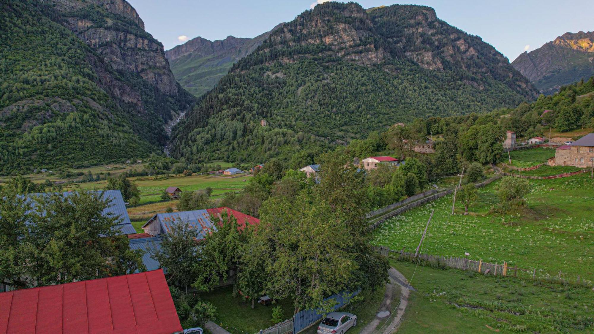 Givi Kakhiani'S Guesthouse Zhabeshi Exteriér fotografie