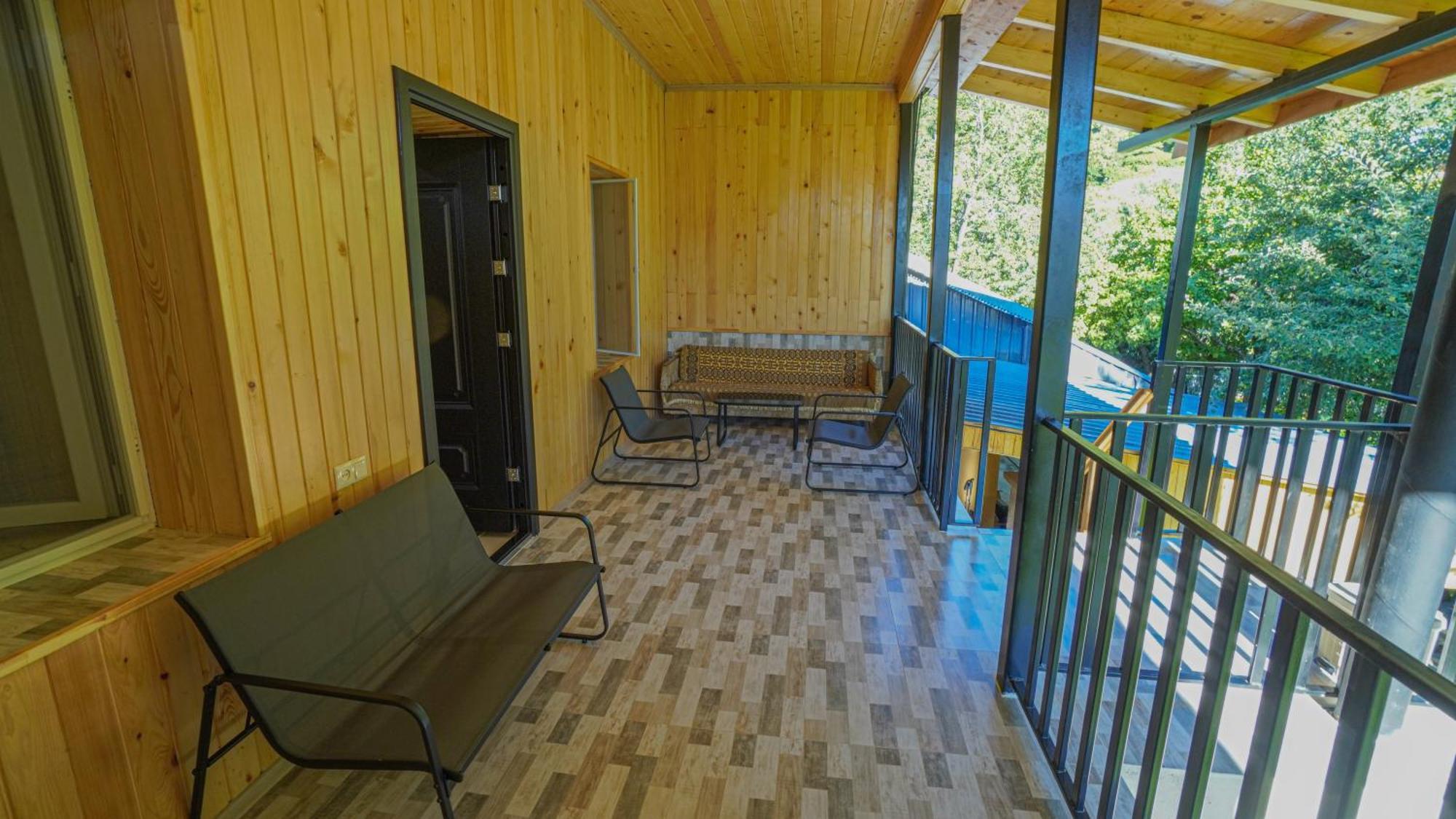 Givi Kakhiani'S Guesthouse Zhabeshi Exteriér fotografie