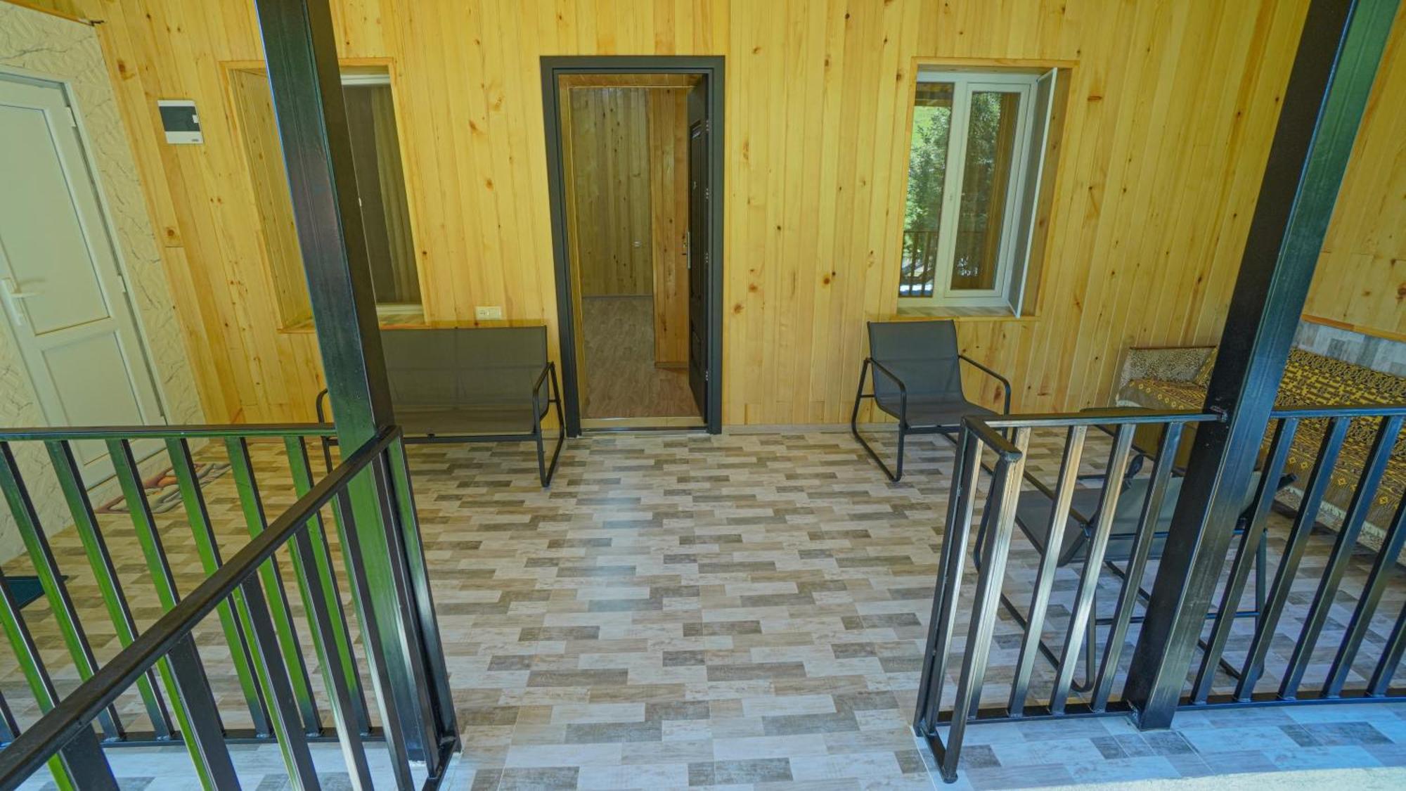 Givi Kakhiani'S Guesthouse Zhabeshi Exteriér fotografie