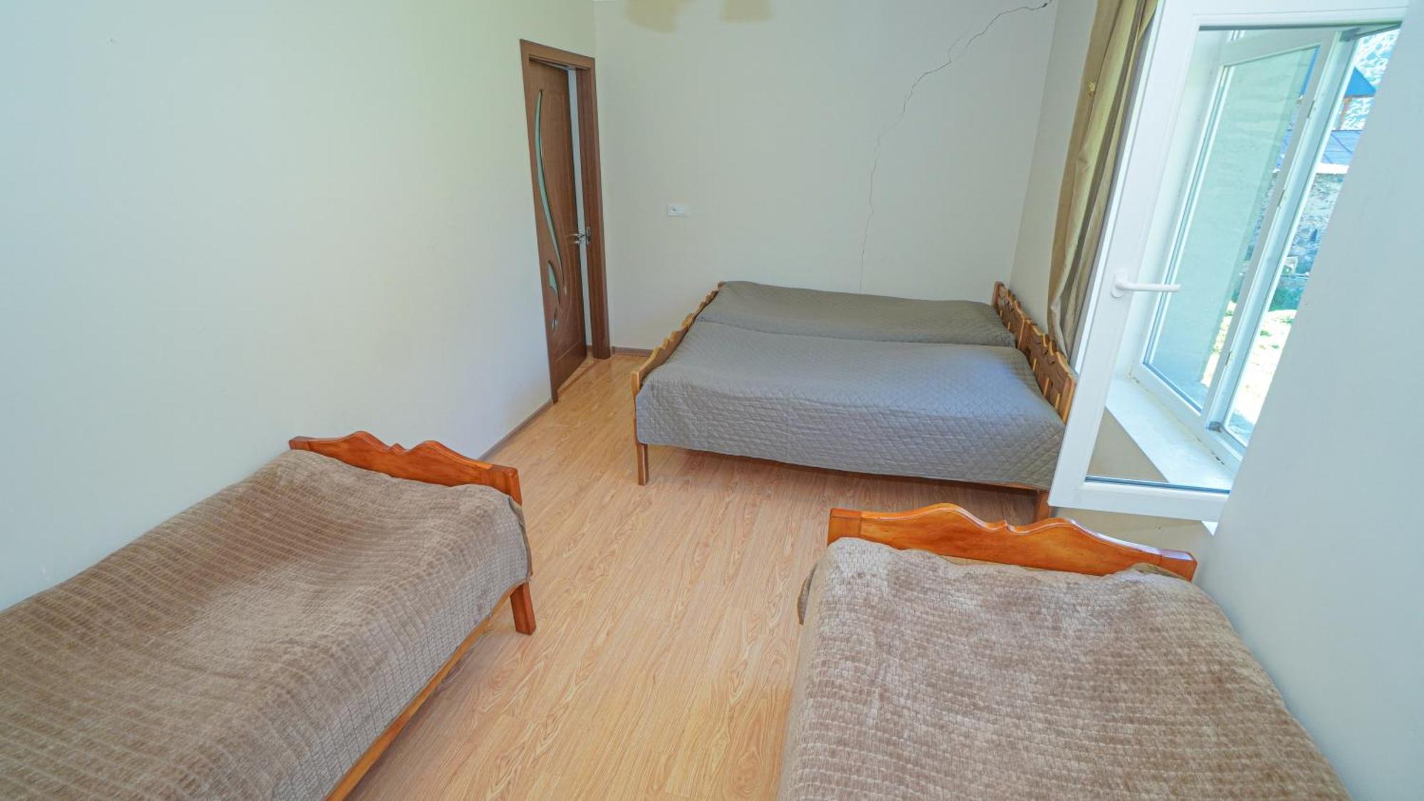 Givi Kakhiani'S Guesthouse Zhabeshi Exteriér fotografie
